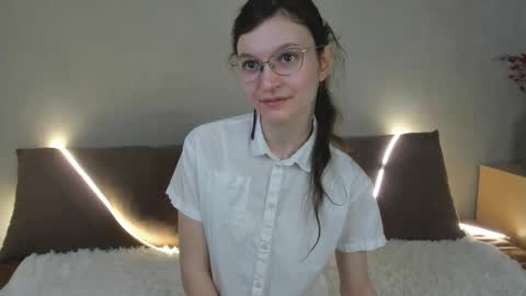 Kelsirabenold online show from March 23, 5:12 am