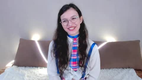 Kelsirabenold online show from May 7, 5:25 am
