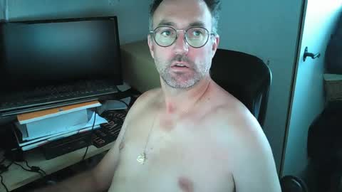 kelvin06133 online show from August 6, 1:09 pm