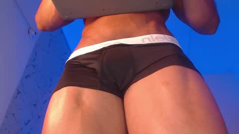 ken__owensx online show from April 15, 7:58 pm