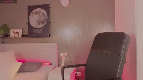   online show from October 16, 11:54 am