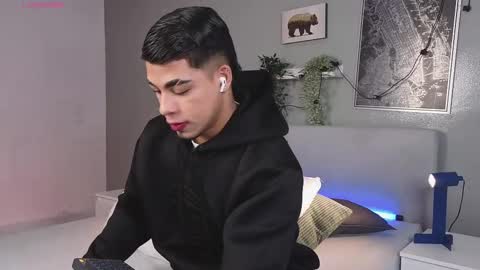   online show from September 26, 11:40 am