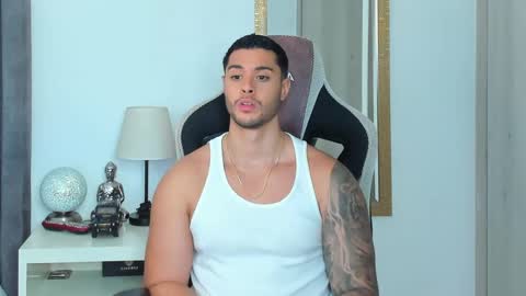 ken_mailik online show from May 30, 2:21 am