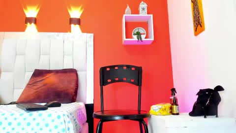kendal_hot69_ online show from May 27, 11:40 am
