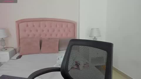 Kendall online show from September 25, 6:42 am