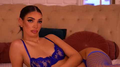 Kendal online show from December 17, 11:11 pm