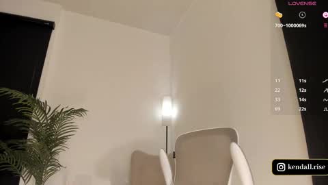 KENDALL IG 1ken 1ken online show from October 10, 9:08 pm