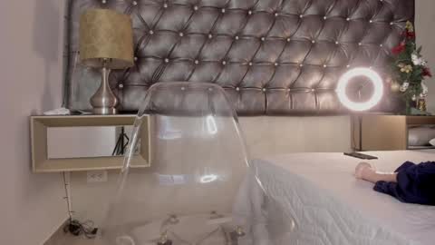 bee online show from December 19, 9:27 pm