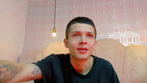 Kendall and Taylor online show from December 3, 12:28 pm