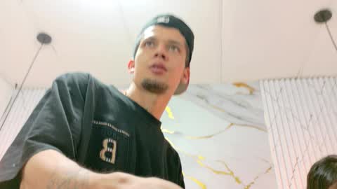 Kendall and Taylor online show from March 6, 4:44 am