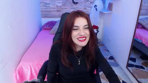 Snapshot of kendallwood_ chatting on October 21, 7:50 pm Kendall online show from October 21, 7:50 pm