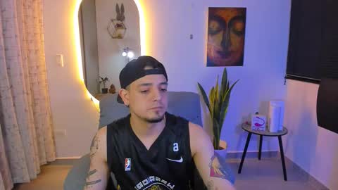 kendel_dimitri online show from March 17, 6:07 am