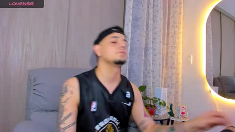 kendel_dimitri online show from September 24, 8:43 am