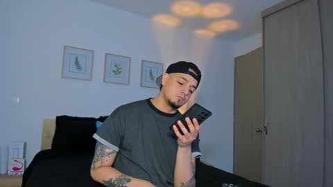 kendel_dimitri online show from December 18, 5:14 am