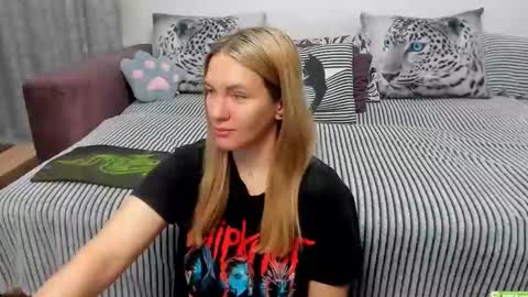 Kendra online show from November 25, 11:58 pm