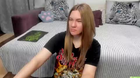 Kendra online show from May 5, 10:59 pm