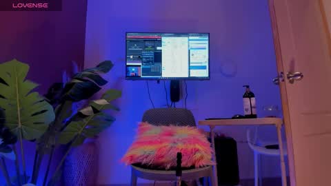 kendrachavez_ online show from October 15, 10:32 pm