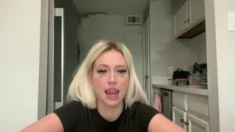 kendrakbadd online show from January 13, 8:38 pm