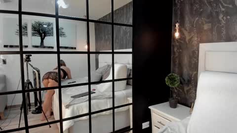 Snapshot of kendraleroy chatting on March 12, 2:41 am KENDRA online show from March 12, 2:41 am