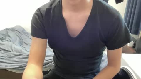 Snapshot of kenotidi7 chatting on February 11, 7:23 am kennrr online show from February 11, 7:23 am