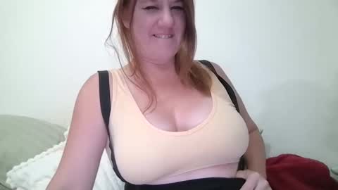 Snapshot of kenzbenz chatting on December 15, 9:42 pm KenzBenz online show from December 15, 9:42 pm