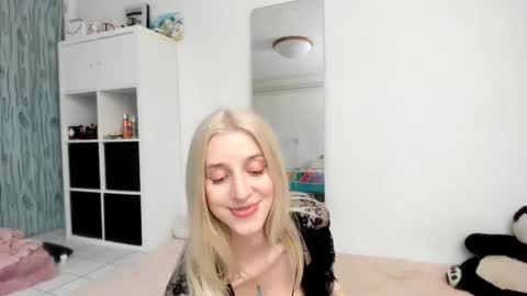 Kenzie online show from June 11, 11:30 am