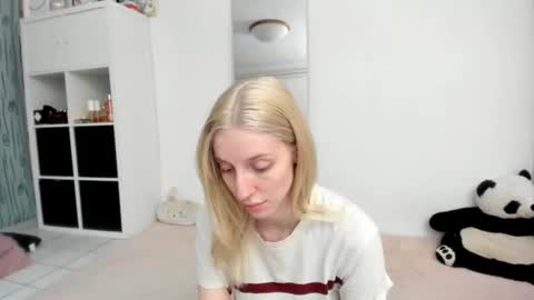 Kenzie online show from August 9, 1:38 pm