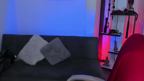 Kenzie online show from February 1, 4:42 am