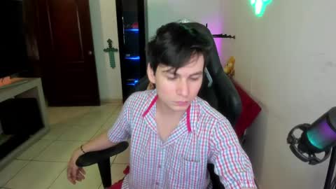 Kevin online show from May 18, 11:22 pm