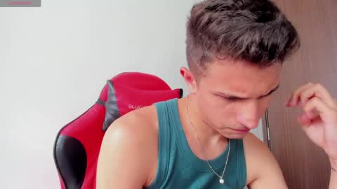 Kevin Ahs online show from April 25, 9:01 pm