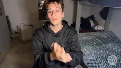 kevonly online show from April 2, 9:38 am