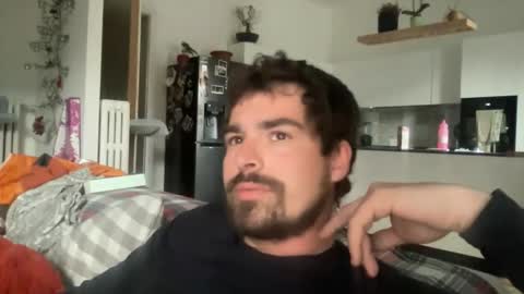 kevinpillobello online show from March 11, 4:21 pm