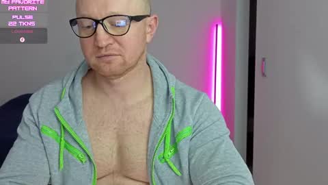Kevin online show from May 28, 1:58 am
