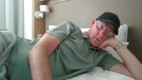 kevlooking4sez online show from June 19, 1:39 pm