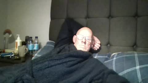 kevlooking4sez online show from July 4, 12:04 am