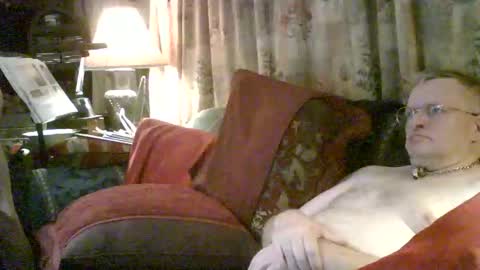 kevydaddyhubby2 online show from April 16, 5:07 am