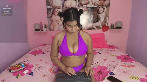 KHLOE online show from February 20, 8:11 pm