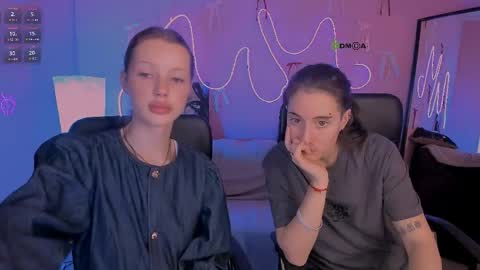 khloebeauty online show from March 24, 8:37 pm