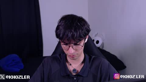 khozler_ online show from February 16, 2:32 am