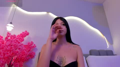 Ellie online show from February 18, 8:19 pm