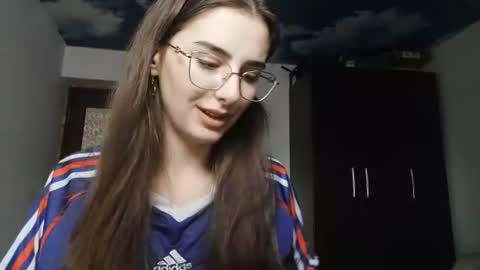 Violet online show from July 8, 11:57 am