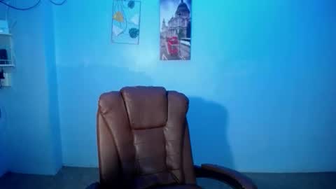 Kiana online show from October 31, 5:02 pm