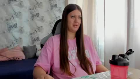 kianna_dior_ online show from June 30, 10:25 am