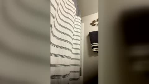 kiannaluv online show from February 24, 2:53 pm