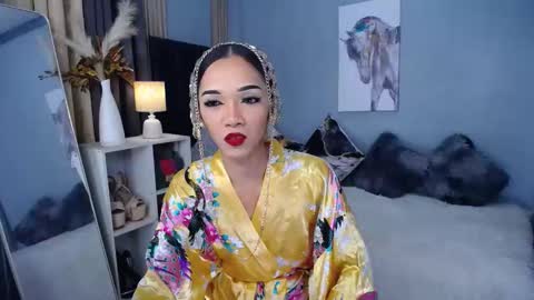 kieramoore online show from January 10, 7:14 am