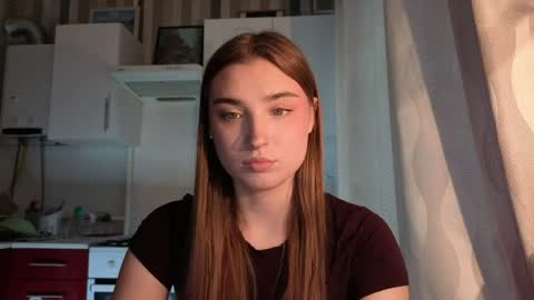 Ola my name is Lissa  Lets hit 10 Thumbs Up together   online show from May 7, 2:13 pm