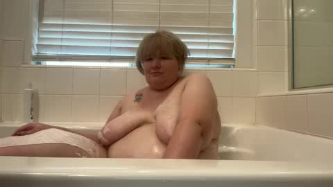 Kiki online show from October 2, 5:34 pm