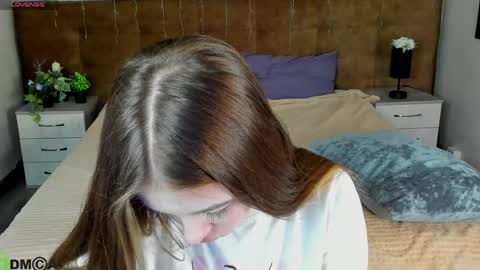 Kiki online show from April 28, 2:27 am