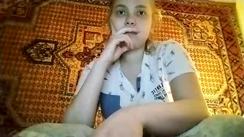 kikibang_ online show from April 12, 6:56 pm