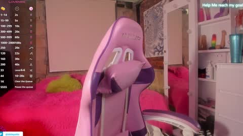 kiki online show from January 24, 8:32 pm